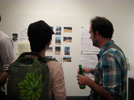 tnt16 Taro Hattori and Scott Oliver discuss amongst themselves.