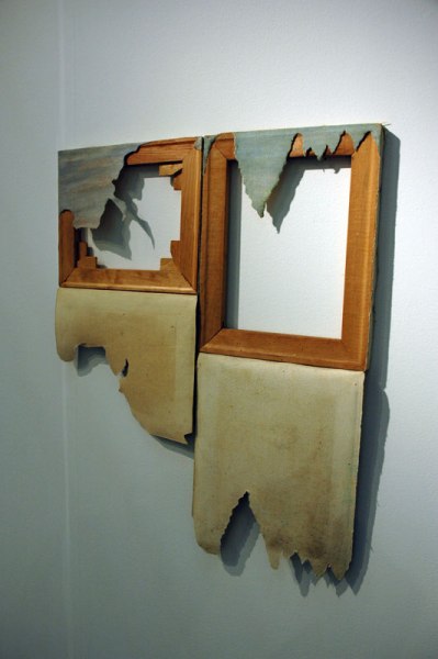 Old landscape paintings with the landscapes cut out. Moris, Baró Galeria, Sào Paolo.